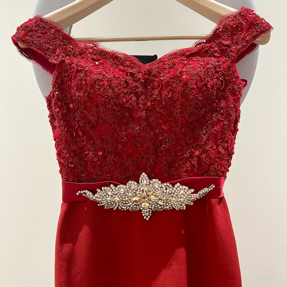 Burgundy Red Maxi Trail Prom Dress